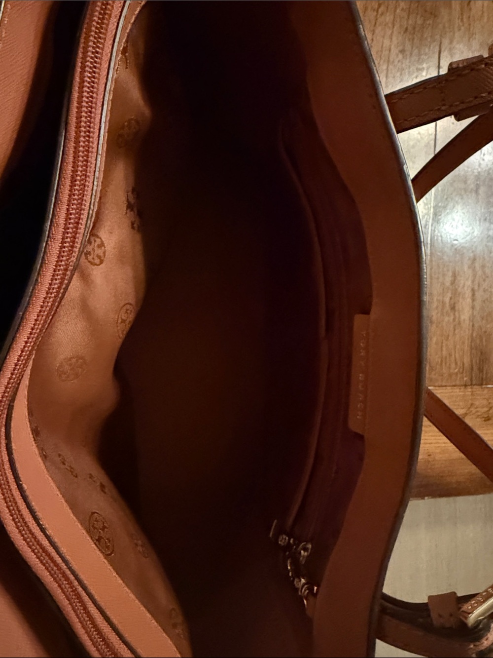 Tory Burch Chestnut Brown Double-Strap Leather Tote - Picture 4 of 4